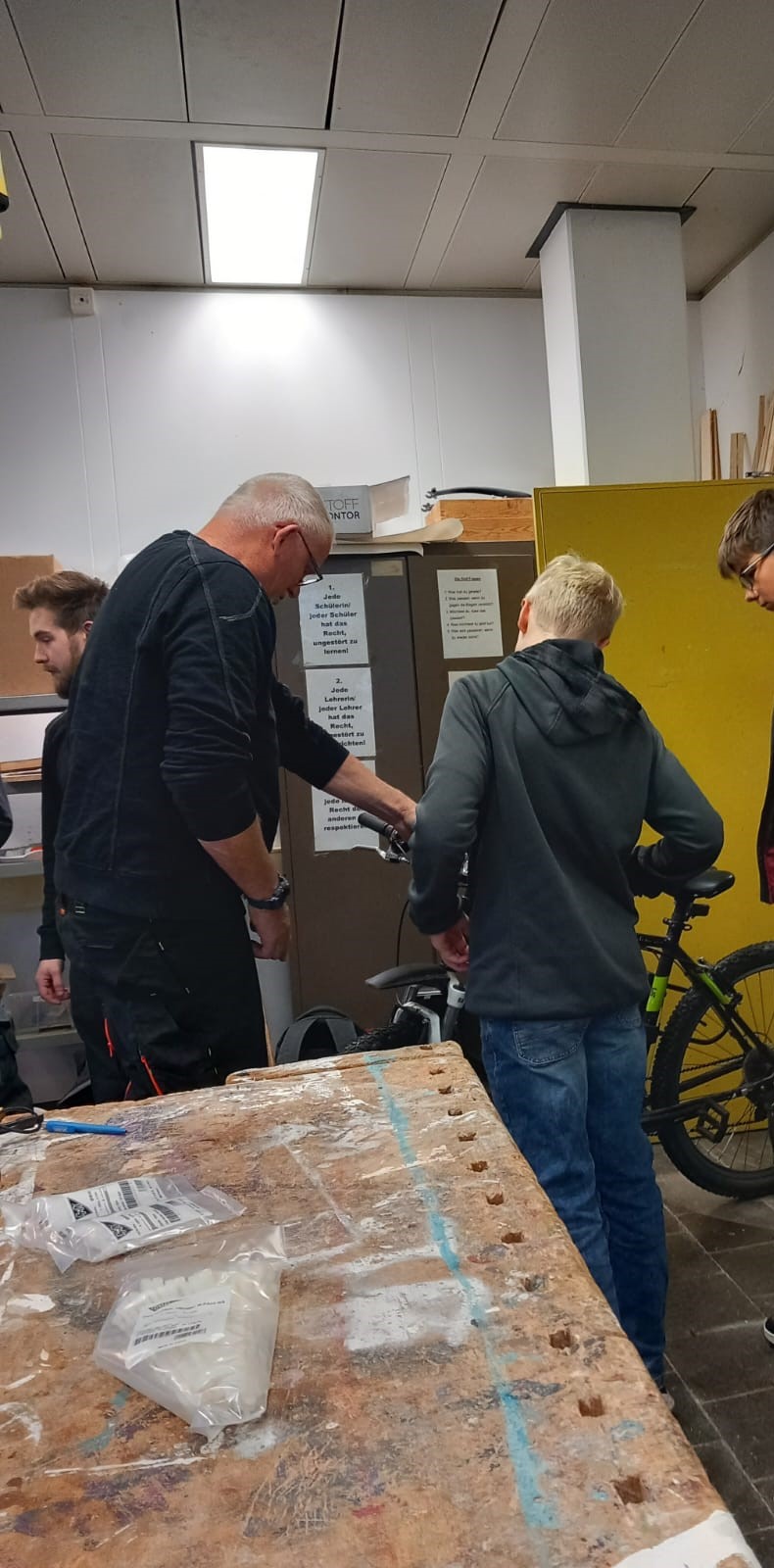 Sicher zur Schule – Fahrradkontrolle an der IGS Oyten